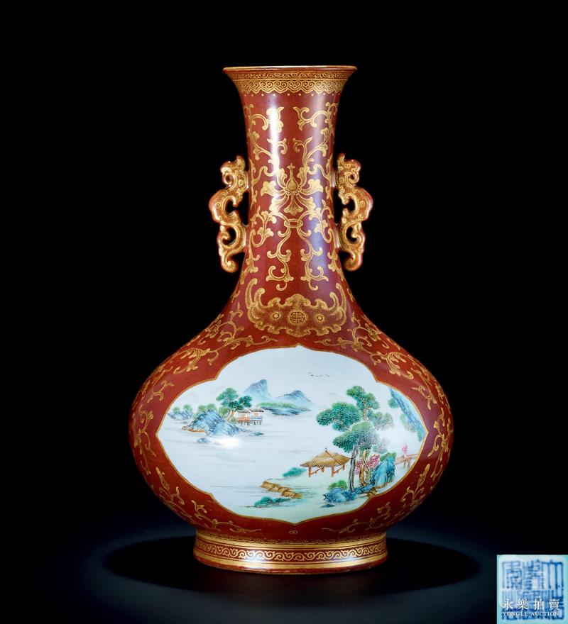 清乾隆 酱釉描金粉彩开光山水图双龙耳瓶 - 图1